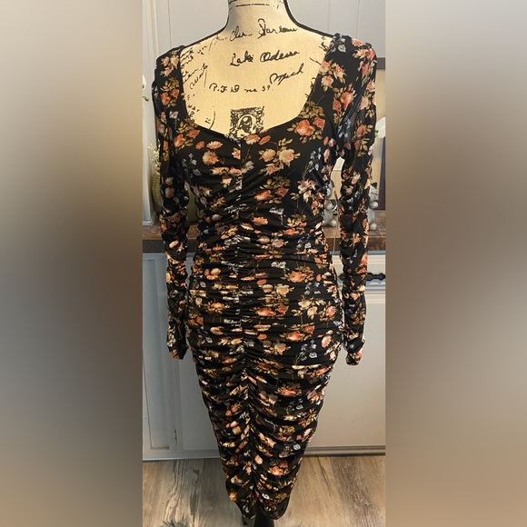 NWT Almost Famous Black Floral Long Sleeve Dress - Picture 5 of 16